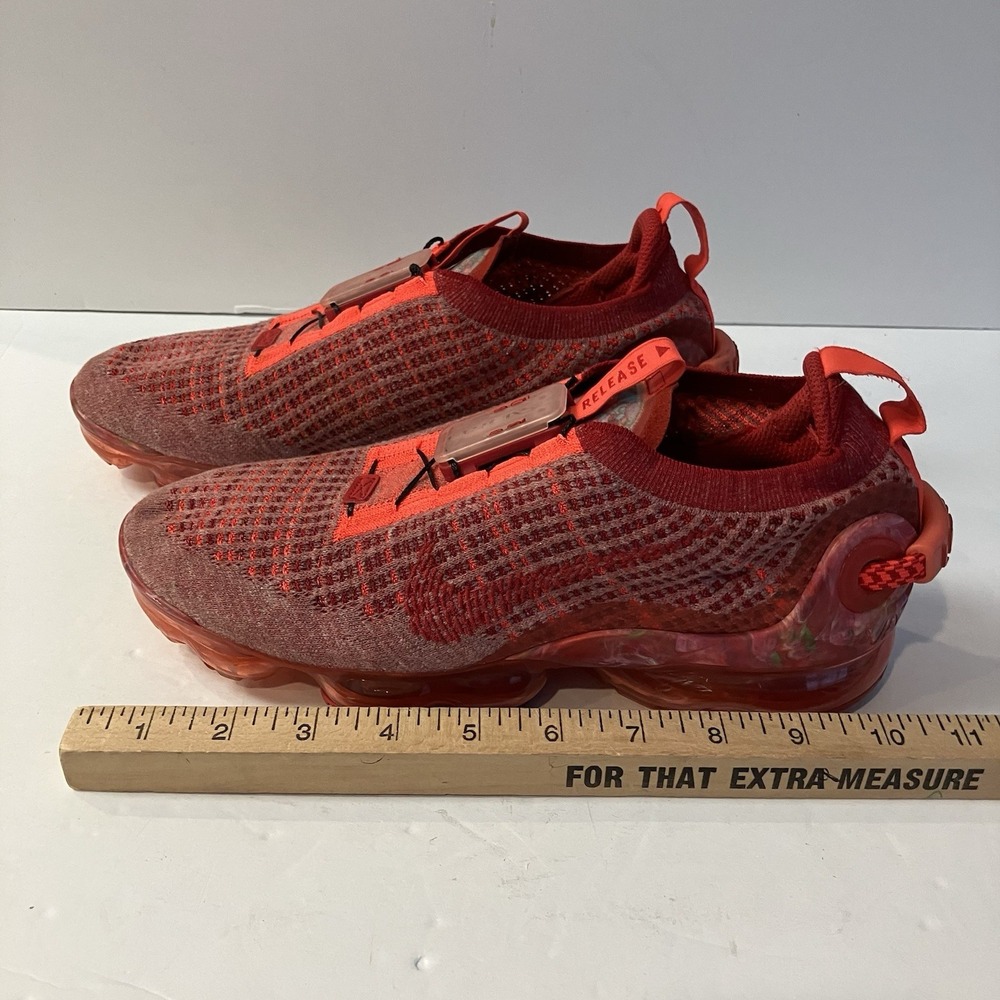 Size 7.5 - Nike Air‎ VaporMax 2020 Flyknit Team Red